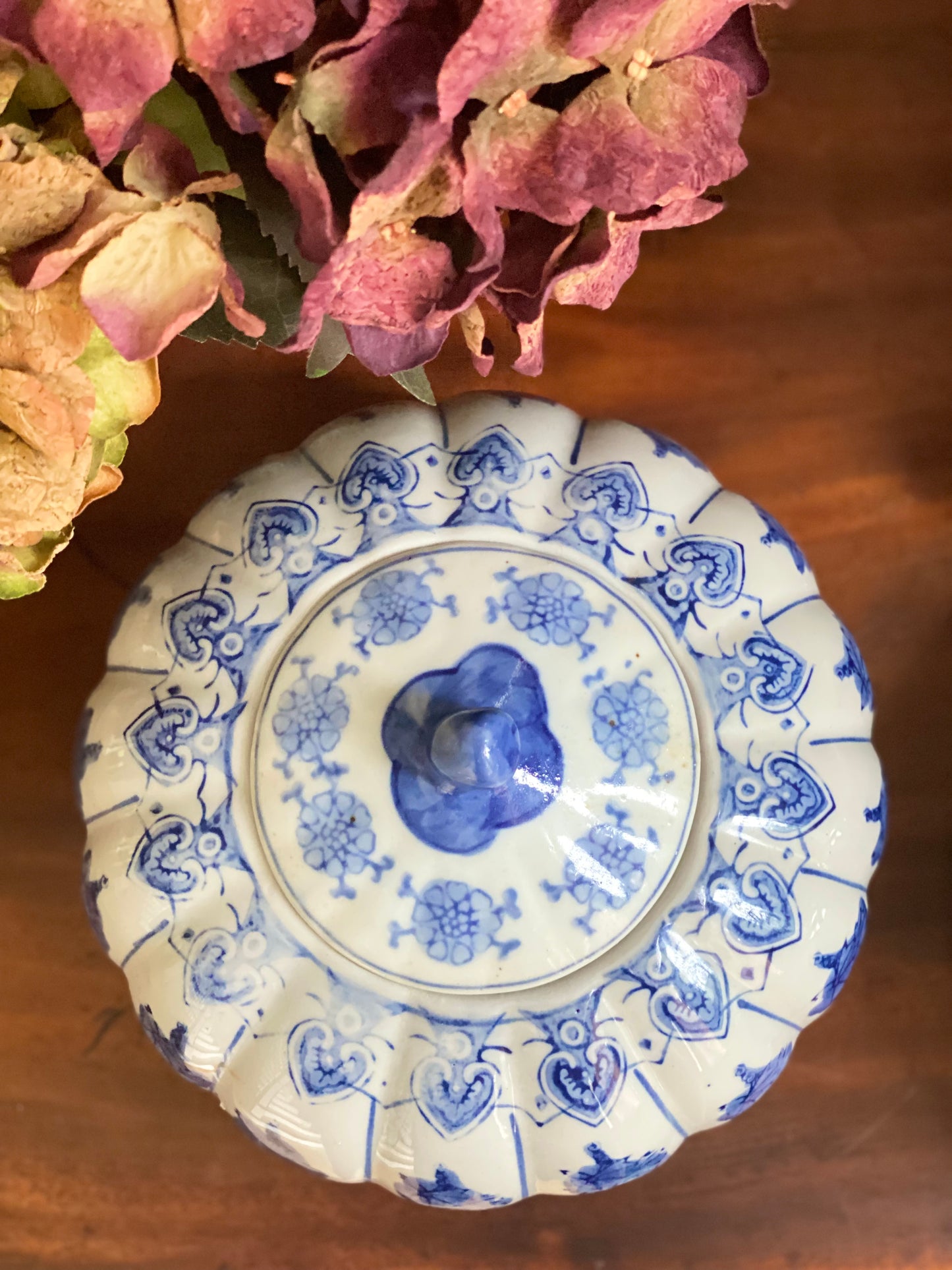 Great Medium Size Vintage Blue & White Chinoiserie Ceramic Pumpkin